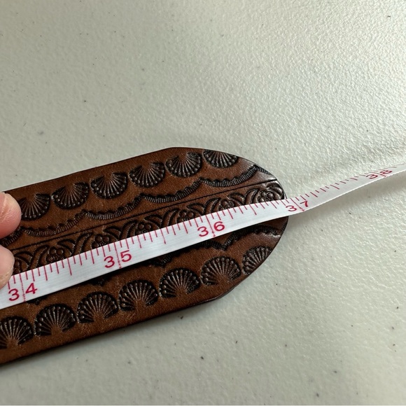 Vintage Brown genuine leather Banana Republic belt circa 1991 - Picture 3 of 6